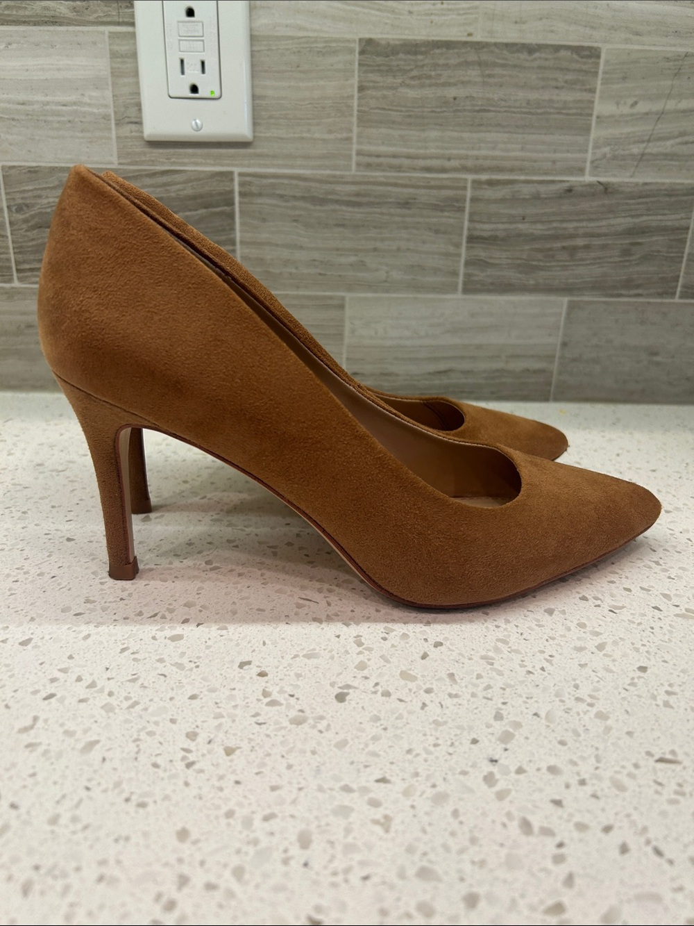 A New Day Classic Pointed-Toe Pump in Cognac Suede Size 8 - Picture 4 of 6